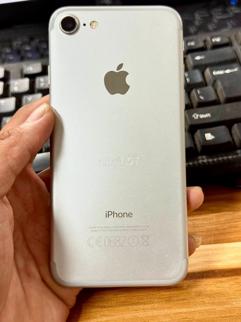 Apple iPhone 7 32GB Bạc. Mua bán Điện thoại tại Quận Hà Đông Hà Nội được đăng bởi Hội Đồ Điện Tử hình 1