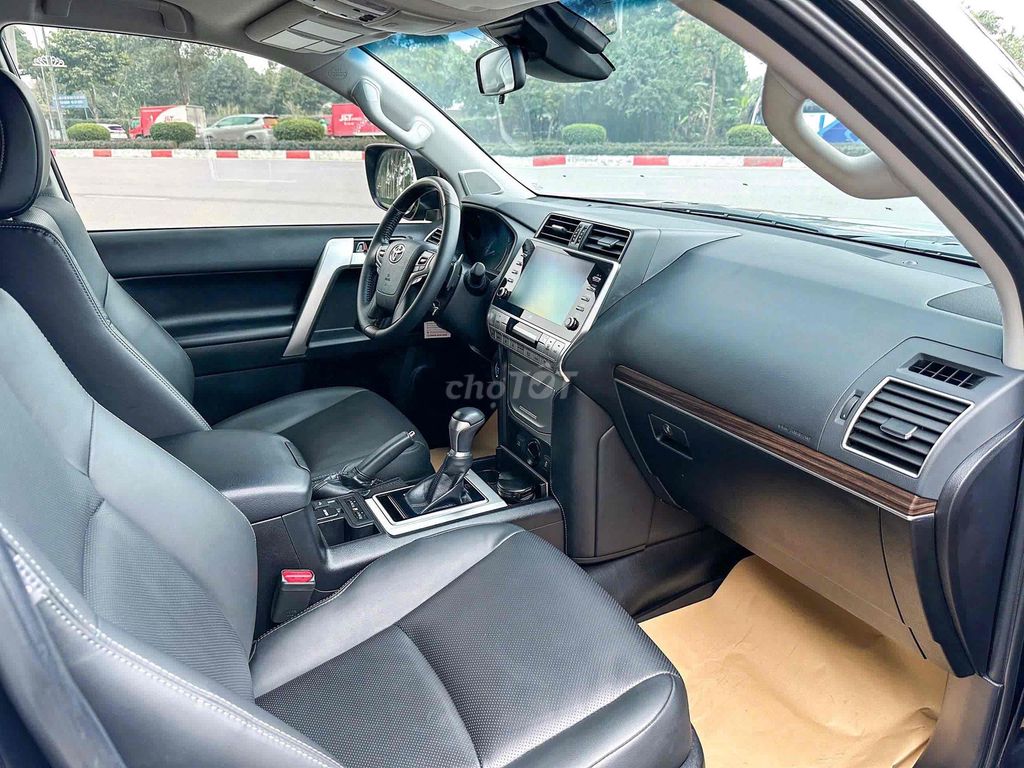 Toyota Land Cruiser Prado VX 2.7 sx 2023 màu Đen. Mua bán Ô tô tại Quận Cầu Giấy Hà Nội được đăng bởi Cao Quý hình 11