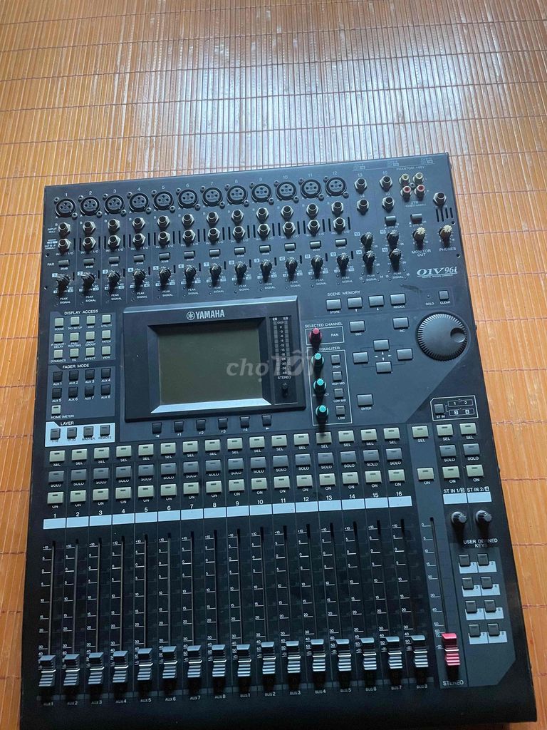 Bàn trộn âm thanh Yamaha 01V96i Đen. Mua bán Tivi, Âm thanh tại Huyện Phú Riềng Bình Phước được đăng bởi minh hình 1