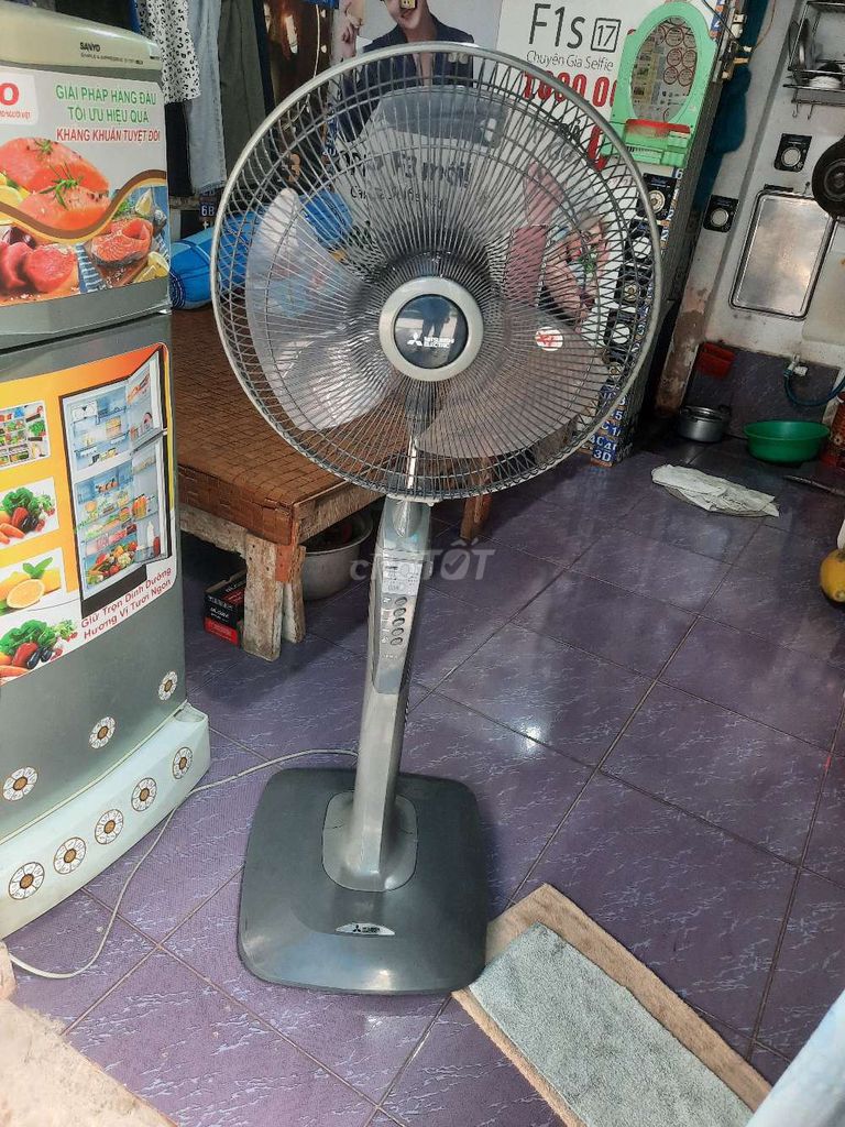Quạt đứng Mitsubishi Xám. Mua bán Quạt tại Quận Tân Phú Tp Hồ Chí Minh được đăng bởi Đỗ Hiên hình 1