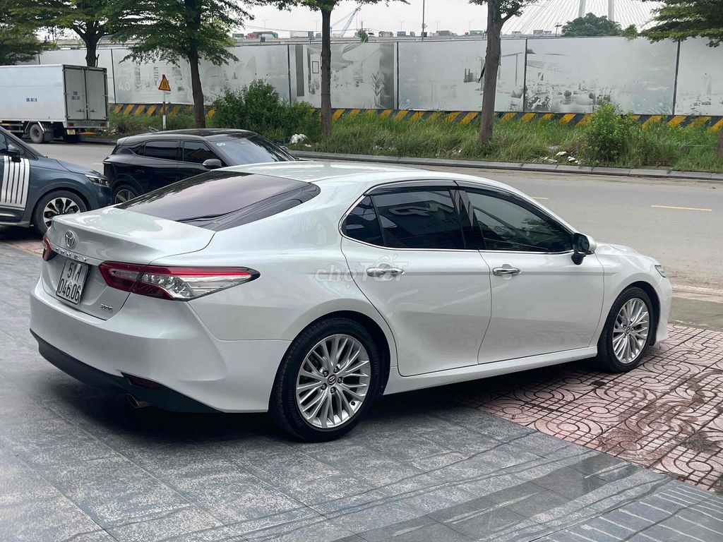 Toyota Camry 2.5 Q sản xuất 2019 odo 79.000km. Mua bán Ô tô tại Quận 7 Tp Hồ Chí Minh được đăng bởi Lê Văn Độ hình 4