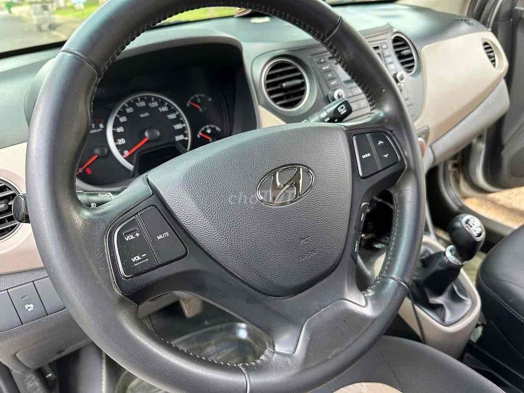 Hyundai Grand i10 2015 Grand 1.0 AT - 48000 km. Mua bán Ô tô tại Huyện Cư M'gar Đắk Lắk được đăng bởi Trịnh Lĩnh hình 3