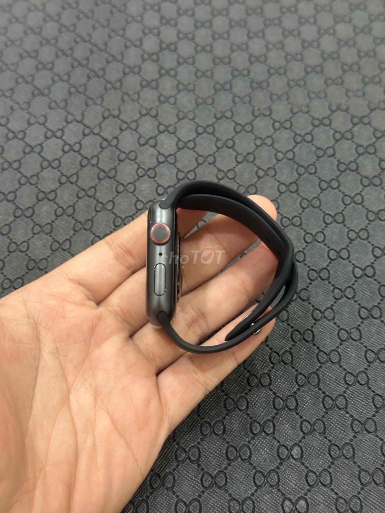 Apple watch s4/44mm đen đẹp keng p100 k lỗi