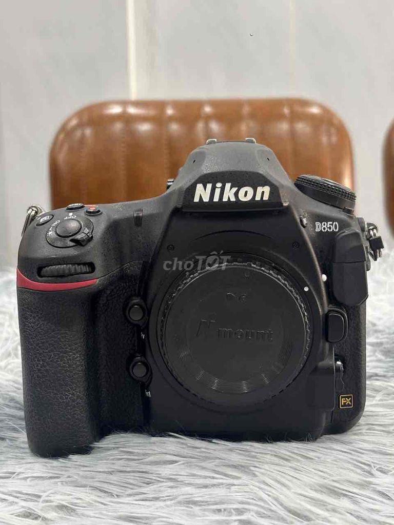 Máy ảnh Nikon D850 Đen body 39k shot. Mua bán Máy ảnh, Máy quay tại Quận 5 Tp Hồ Chí Minh được đăng bởi Phan Thế Phong  hình 1