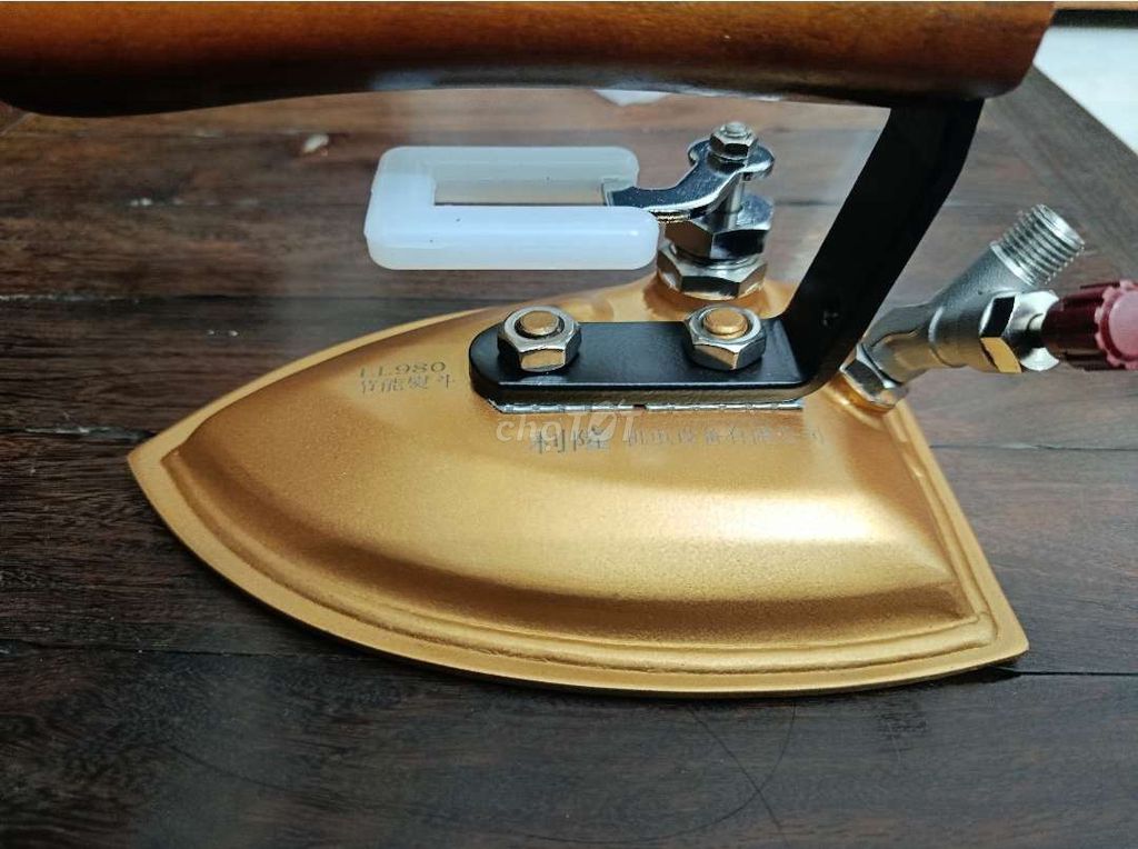 bàn là hơi công nghiệp . còn mới 100% .. Mua bán Nội thất, đồ gia dụng khác tại Thành phố Hải Dương Hải Dương được đăng bởi Trần Tất Văn  hình 1