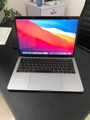 Macbook Pro 2017 Touchbar i7/16G/1TB nguyên bản