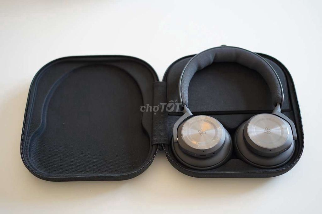 Tai nghe Bang & Olufsen Beoplay HX Đen. Mua bán Tivi, Âm thanh tại Thành phố Thủ Đức Tp Hồ Chí Minh được đăng bởi Tâm Lê hình 1