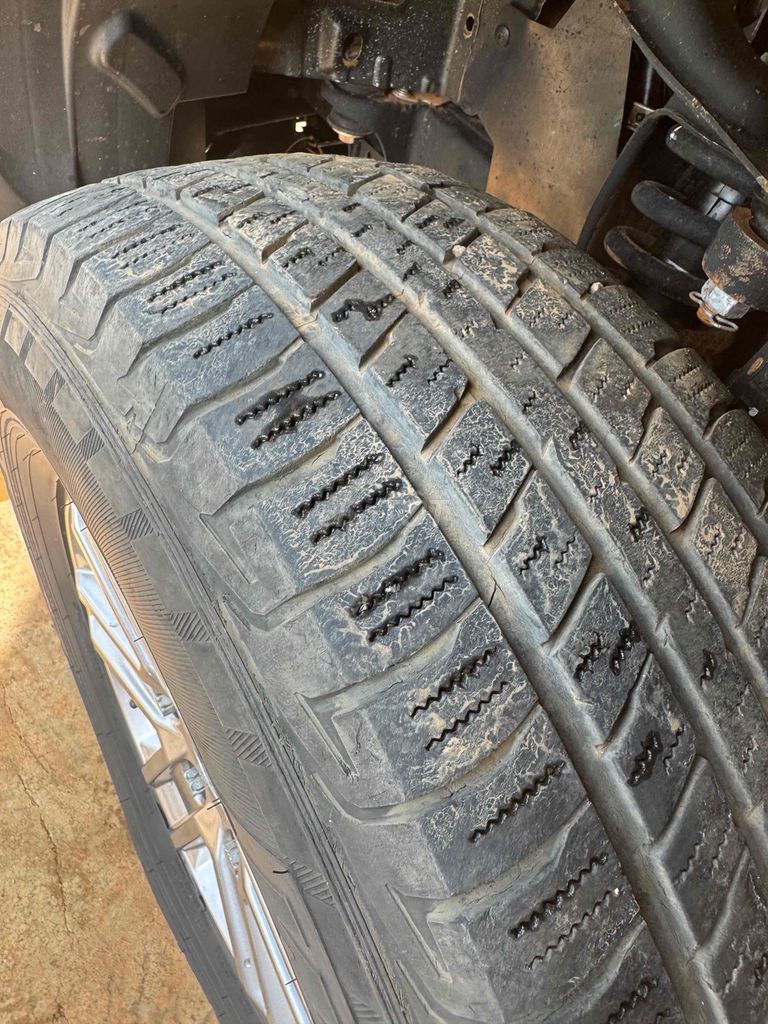 Ford Ranger 2015 2 cầu số sàn. Mua bán Ô tô tại Thị Xã Buôn Hồ Đắk Lắk được đăng bởi Anh Trung hình 13