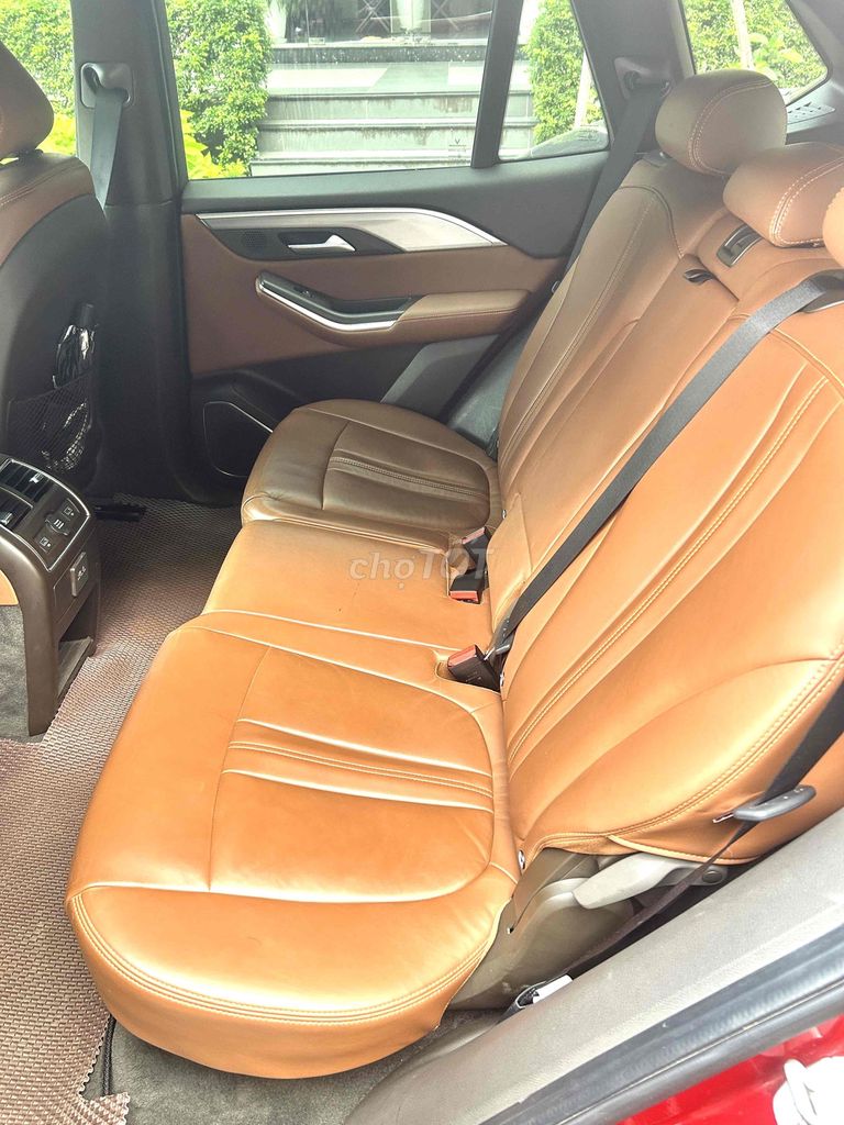 vinfast lux sa2.0 năm 2019 màu đỏ, đã qua sử dụng. Mua bán Ô tô tại Thành phố Thủ Đức Tp Hồ Chí Minh được đăng bởi nguyễn văn út hình 7