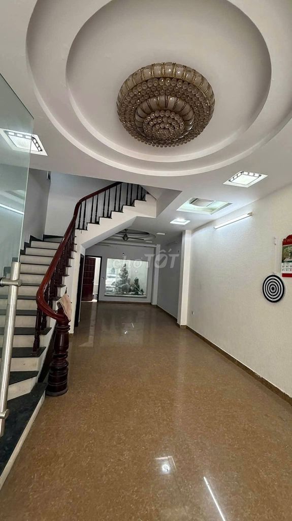 Cho thuê nhà LK KĐT Văn Phú DT 80m 4 tầng gần chợ Văn La giá 17 tr/th