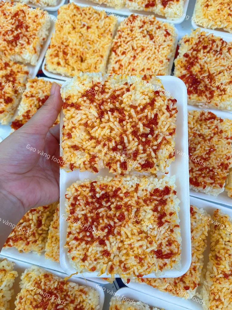 Cơm cháy Gạo Vàng Foods vị Cay Túi. Mua bán Đồ ăn, thực phẩm và các loại khác tại Quận Bình Tân Tp Hồ Chí Minh được đăng bởi Gạo Vàng Foods hình 1