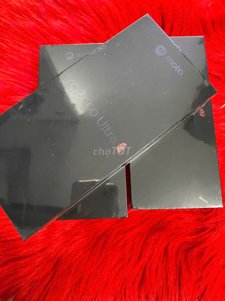 MOTOROLA RAZR 60 ULTRA FULLBOX SẴN HÀNG. Mua bán Điện thoại tại Quận Tân Bình Tp Hồ Chí Minh được đăng bởi LUCKY PHONE VN hình 1