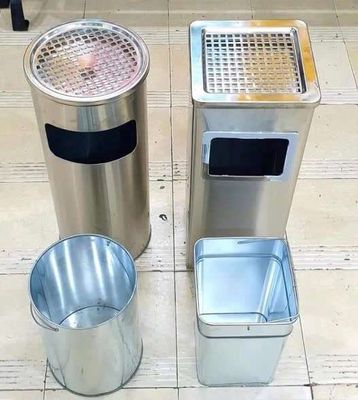 Thùng rác inox có gạt tàn thuốc tròn 250x610mm. Mua bán Nội thất, đồ gia dụng khác tại Quận Liên Chiểu Đà Nẵng được đăng bởi Thành Luân Plastics
