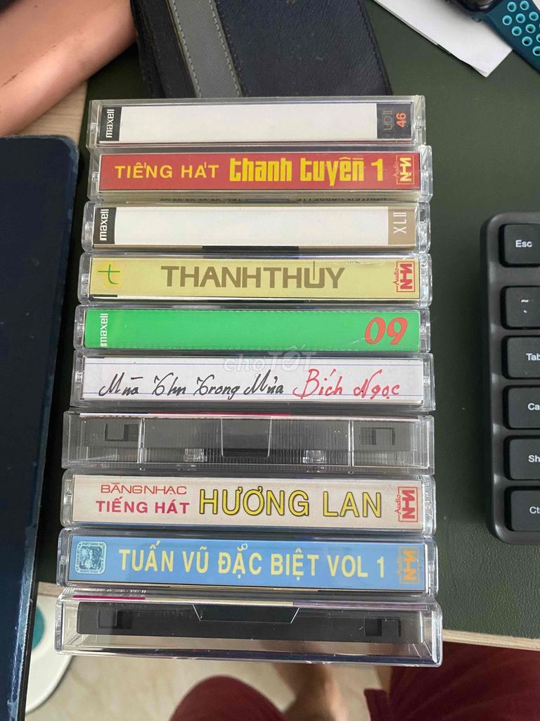 9 băng cassette maxell có nhạc