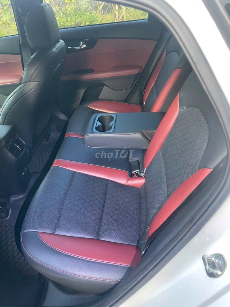 KIA K3 2.0 PREMIUM 2024 GIA ĐÌNH LƯỚT 1 CHỦ HT 75%. Mua bán Ô tô tại Quận 7 Tp Hồ Chí Minh được đăng bởi Hiếu hình 9