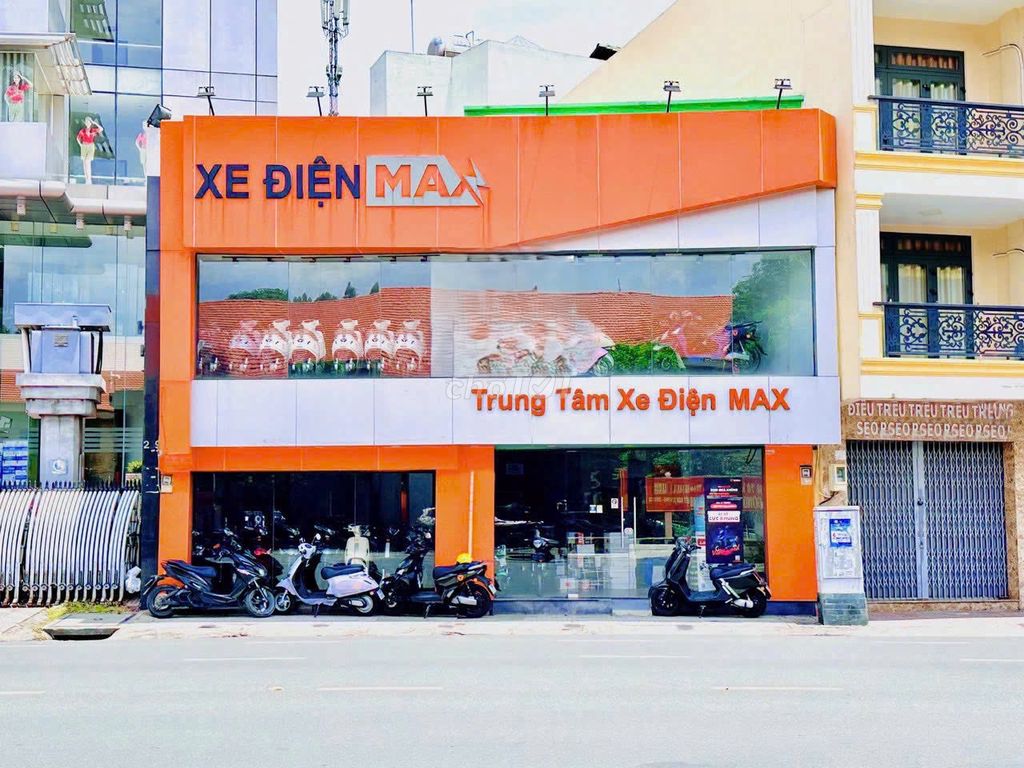 Nhà Mặt Tiền Hoàng Văn Thụ, P8, Phú Nhuận.DT 10x14m, 1 trệt 1 lầu