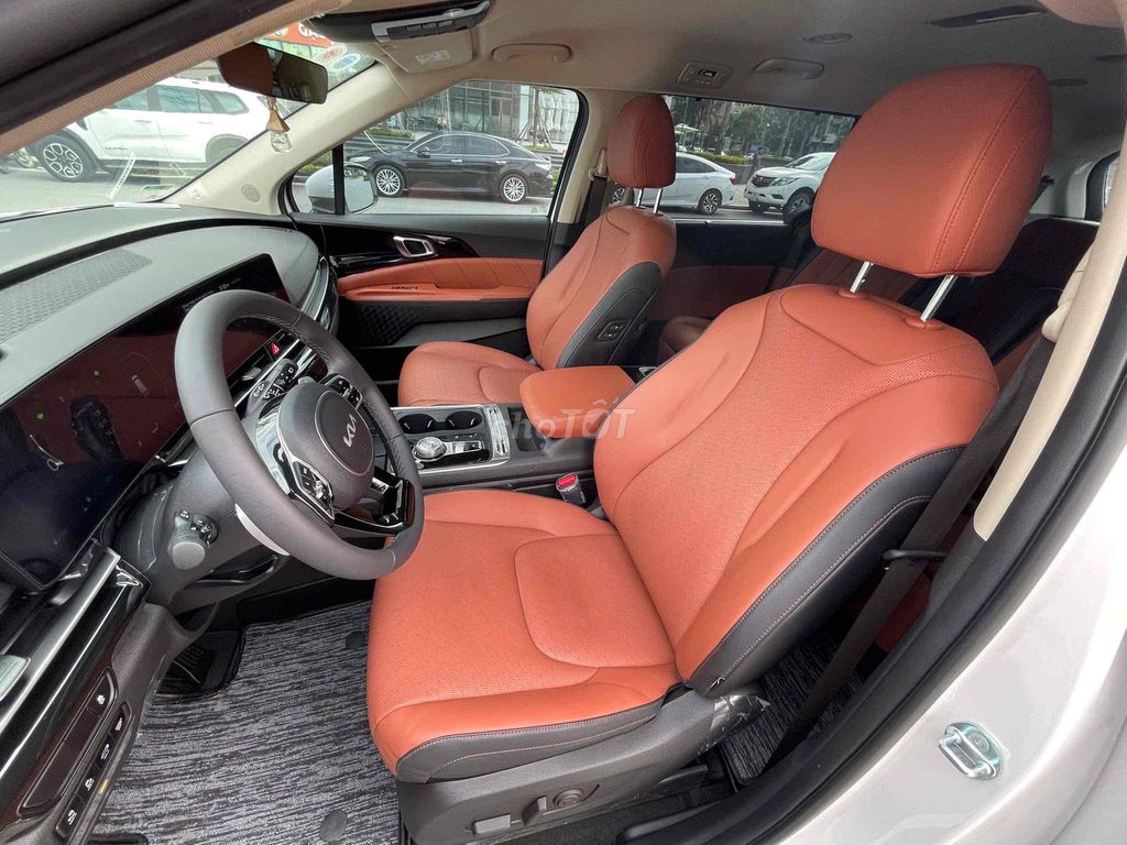 Kia Carnival Premium 7S model 2025 màu trắng. Mua bán Ô tô tại Quận Cầu Giấy Hà Nội được đăng bởi Cao Quý hình 9