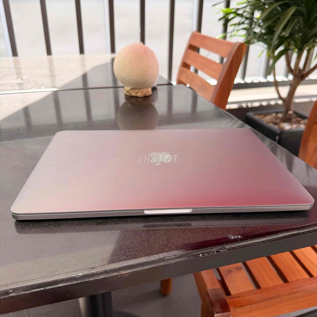 Apple Macbook Pro 2018 i5 16GB/512GB Xám. Mua bán Laptop tại Quận Hải Châu Đà Nẵng được đăng bởi Lan Di hình 1