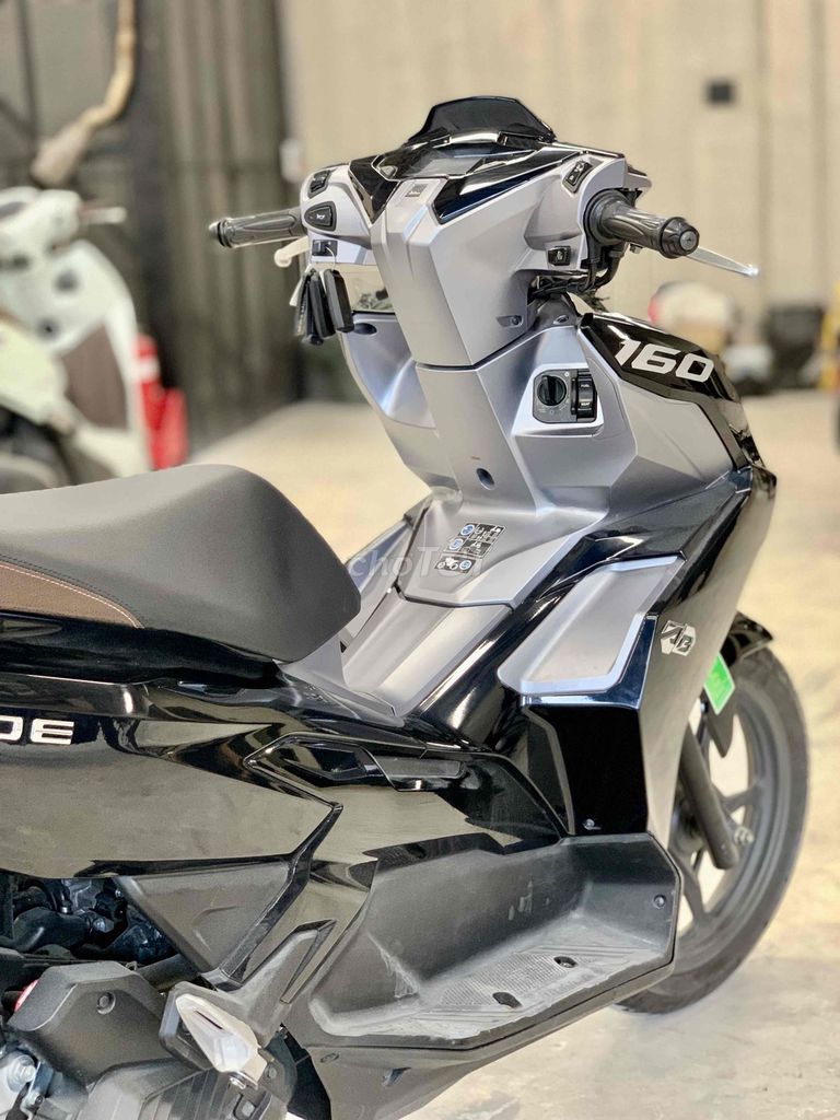 Honda Air Blade 160 ABS 2022 chính chủ 67 đẹp zin. Mua bán Xe máy tại Thành phố Thủ Đức Tp Hồ Chí Minh được đăng bởi Khương Phan hình 12