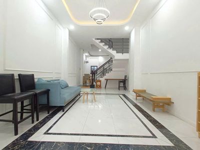 BÁN GẤP NHÀ SIÊU ĐẸP HXH PHẠM VĂN ĐỒNG, 3 TẦNG + ST, 4PN FULL NT ĐẸP