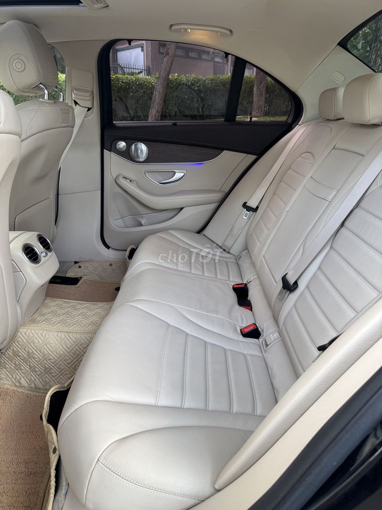 MERCEDES-BENZ C200 EXCLUSIVE 2019. Mua bán Ô tô tại Quận 7 Tp Hồ Chí Minh được đăng bởi Minh Anh hình 6
