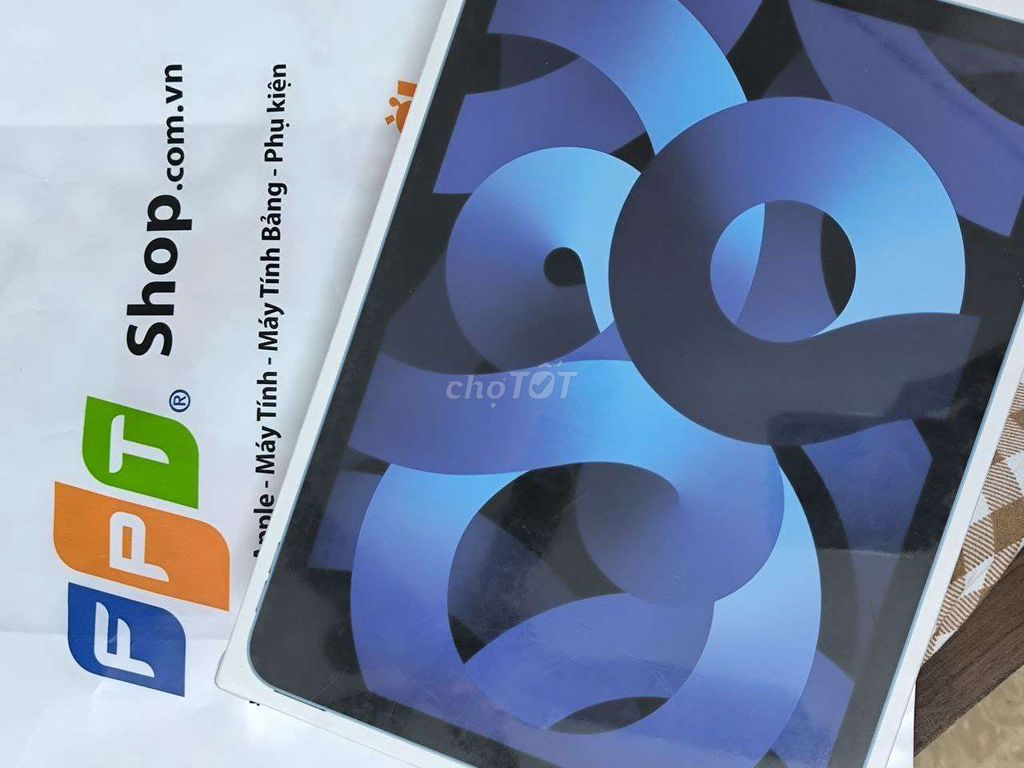 iPad Air 5 M1 New seal FPTshop. Mua bán Máy tính bảng tại Quận Hoàng Mai Hà Nội được đăng bởi Đức anh hình 1