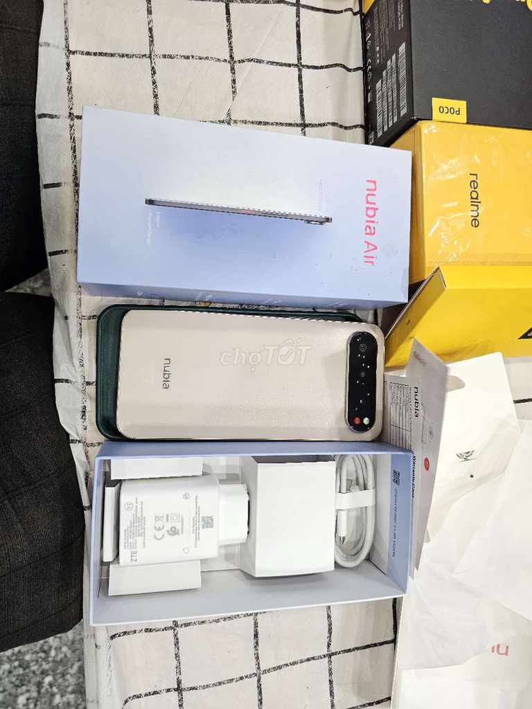Nubia Air 5G 8G/256 GOLD FULLBOX 1.5K NÉT V/N VIP. Mua bán Điện thoại tại Quận Tân Phú Tp Hồ Chí Minh được đăng bởi Ngô Minh Mobile  hình 1