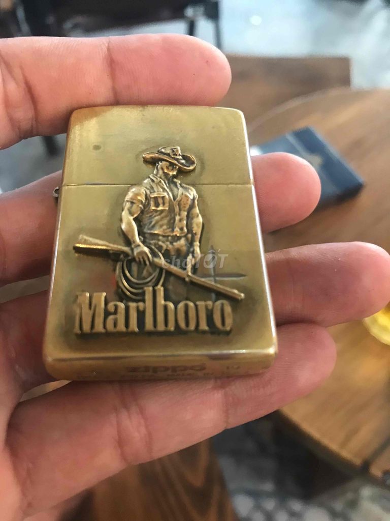 Bật lửa Zippo Marlboro Đồng Vàng USA. Mua bán Đồ sưu tầm, đồ cổ tại Quận Ngũ Hành Sơn Đà Nẵng được đăng bởi Haule hình 1