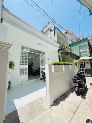 Аренда · 2 комн. · 100 м² · Quận 8, ул. Đường Nguyễn Thị Tần