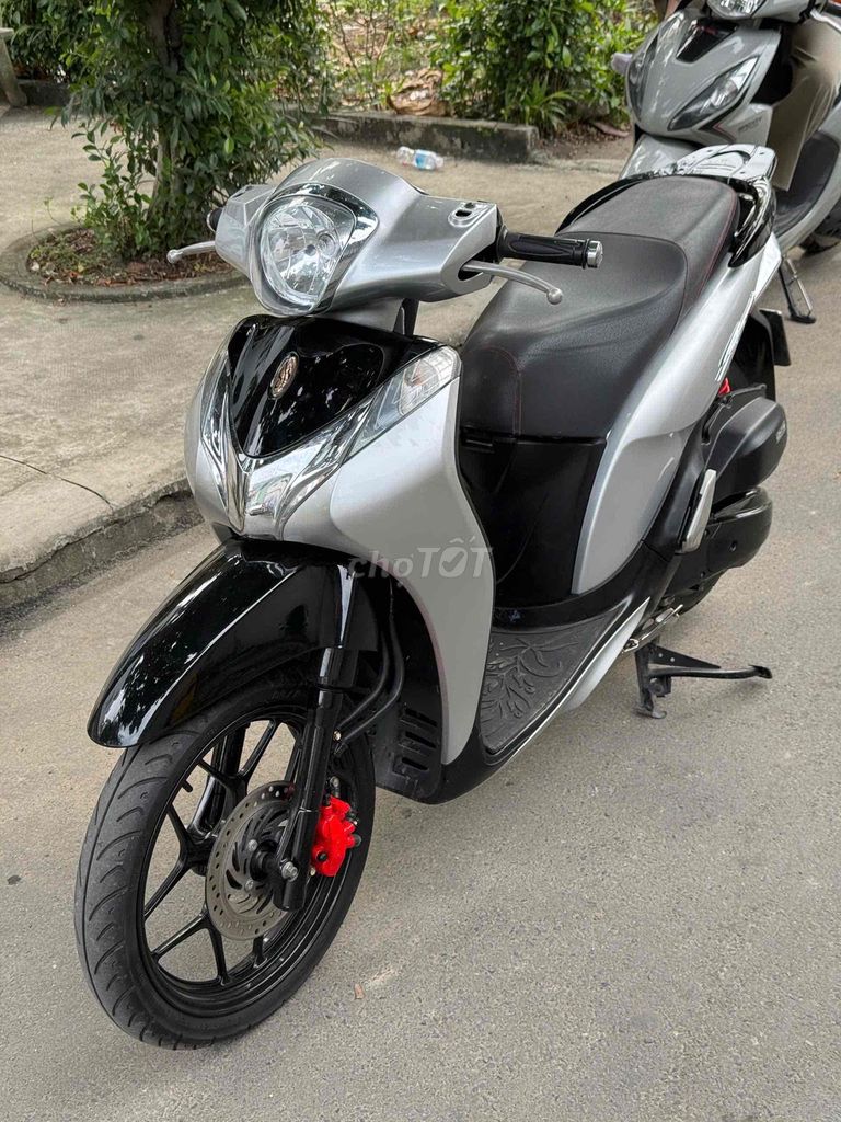 Honda SH Mode 2018 Bạc. Mua bán Xe máy tại Quận Gò Vấp Tp Hồ Chí Minh được đăng bởi Waann em xe máyy hình 6