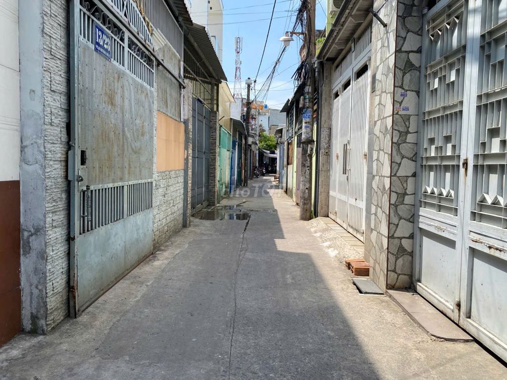 Nhà hẻm 4m ngay Chợ Cây Sộp Đông Hưng Thuận Quận 12 - chỉ 4,2 tỷ