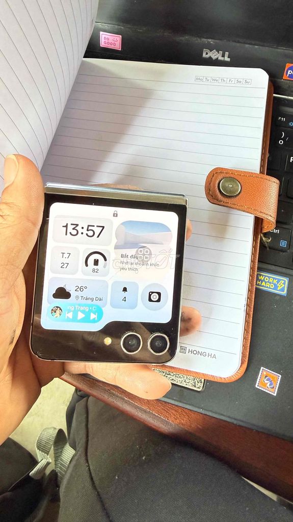 Samsung Z Flip 5 3Hỏng màn trong. Mua bán Điện thoại tại Thành phố Biên Hòa Đồng Nai được đăng bởi Tuấn Nguyễn hình 1