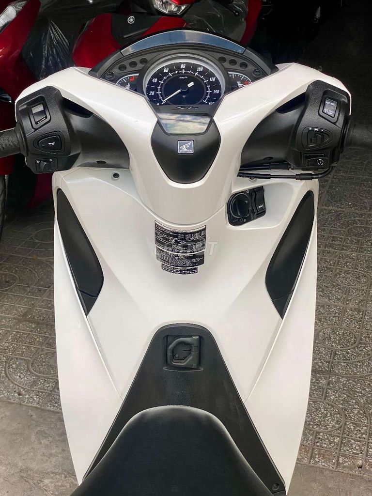 Honda SH 150i ABS 2017 Máy Zin êm. Mua bán Xe máy tại Quận Ninh Kiều Cần Thơ được đăng bởi Xe Máy TÂN LIÊN HƯNG 1 91B hình 3