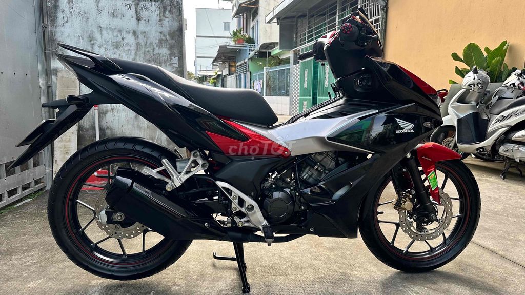 Honda Winner X ABS 2021 Đỏ đen như mới. Mua bán Xe máy tại Quận Ninh Kiều Cần Thơ được đăng bởi Cửa Hàng Xe Nhật Tài hình 4