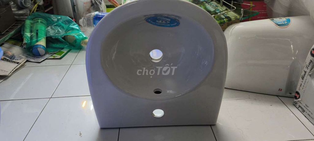 Lavabo Sứ Trắng Mới. Mua bán Thiết bị vệ sinh, nhà tắm tại Quận 5 Tp Hồ Chí Minh được đăng bởi Trần thị hương hình 1