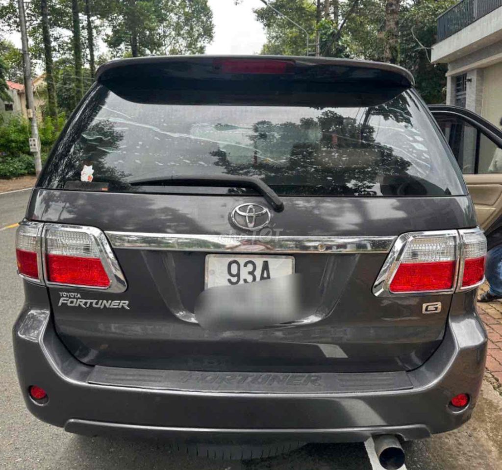 Toyota Fortuner 2009 - 185000 km. Mua bán Ô tô tại Quận Bình Tân Tp Hồ Chí Minh được đăng bởi Chị Ngân hình 3