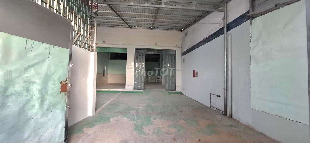 Kho Cho Thuê Ấp 4 Xuân Thới Thượng,300m,17 triệu,đường 10m thông