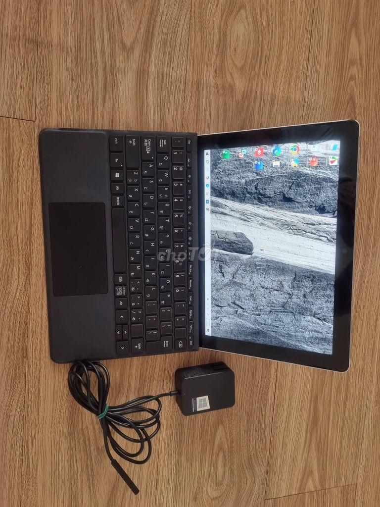 Microsoft Surface Go 10.1 inch 8GB. Mua bán Máy tính bảng tại Quận Ninh Kiều Cần Thơ được đăng bởi Cuong Tran hình 1