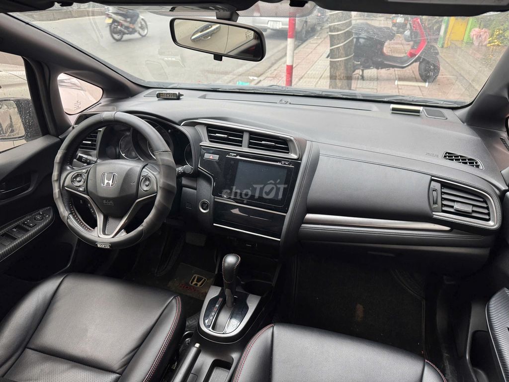 Honda Jazz 2018 RS - 90000 km