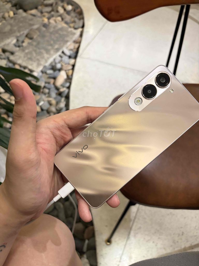Vivo Y04 4GB 128GB Vàng. Mua bán Điện thoại tại Quận 4 Tp Hồ Chí Minh được đăng bởi Hoang Khuong hình 1
