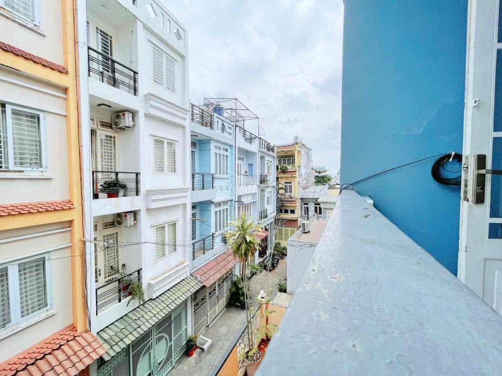 HAI PHÒNG NGỦ BAN CÔNG NGAY VĂN LANG CƠ SỞ 3 - ảnh 3