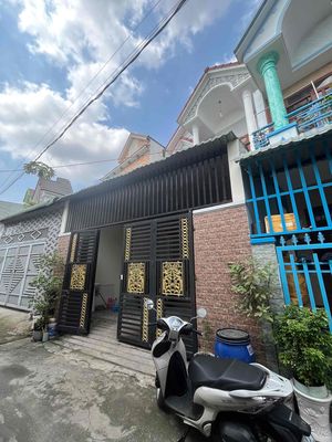 Nhà Lầu 90m2 full thổ cư Ngay Cạnh Chợ TPK giá Chỉ 2tỷ700tr. Mua bán nhà ở tại Thị xã Tân Uyên Bình Dương được đăng bởi Cao Thắng