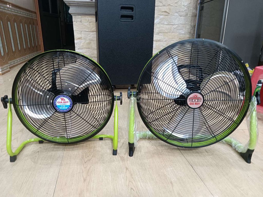 Quạt năng lượng mặt trời Gia Huy Bạc. Mua bán Quạt tại Huyện Vũ Thư Thái Bình được đăng bởi Tuấn Anh camera hình 1