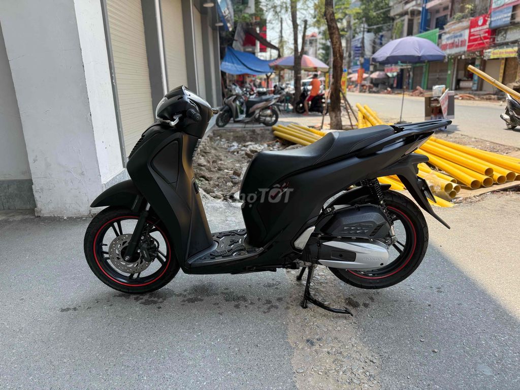Sh 150 Cbs 2019 đen sần xịn xe zin đi ít. Mua bán Xe máy tại Quận Ngô Quyền Hải Phòng được đăng bởi Dương Vũ hình 4