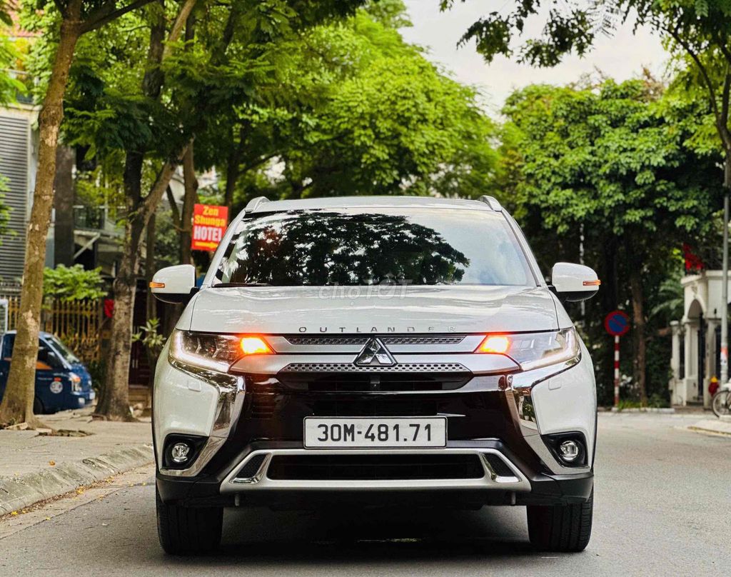 Mitsubishi Outlander 2021 2.0 CVT - 70000 km. Mua bán Ô tô tại Quận Cầu Giấy Hà Nội được đăng bởi Quang Huy hình 1