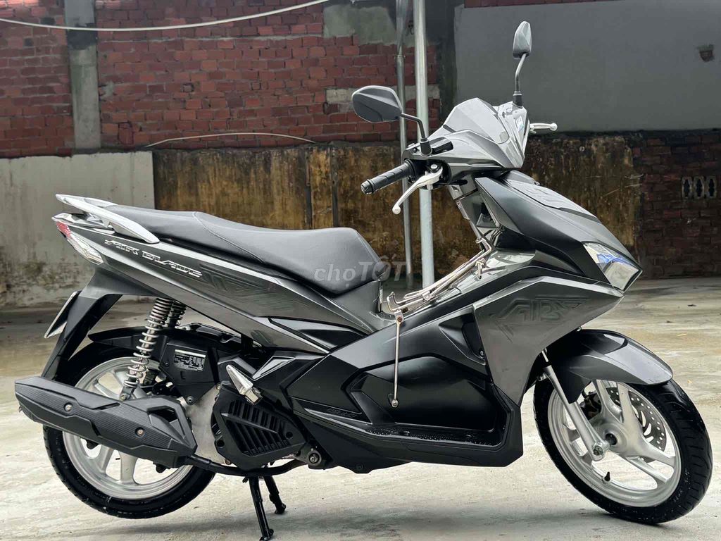 Honda Air Blade 2019 серо-серебристый