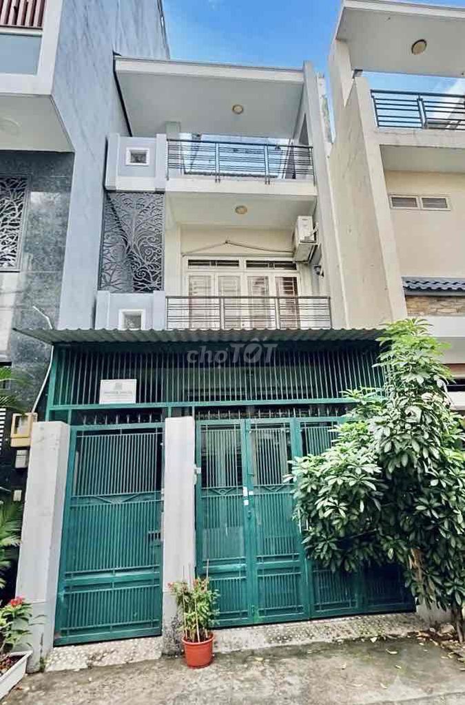 Аренда дома, 4 спальни, переулок для машины, рядом с Etown Cộng Hòa