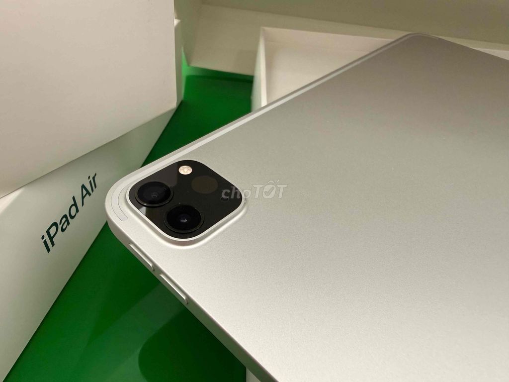 Apple iPad Pro M2 12.9 inch 2TB Bạc. Mua bán Máy tính bảng tại Thành phố Buôn Ma Thuột Đắk Lắk được đăng bởi Long US hình 1