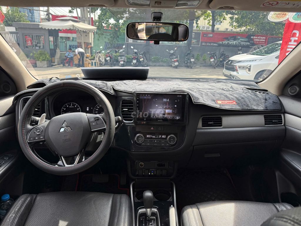 Mitsubishi Outlander CVT 2019 Xám 36.900 km. Mua bán Ô tô tại Thành phố Thủ Đức Tp Hồ Chí Minh được đăng bởi Mitsubishi Chính Hãng hình 12