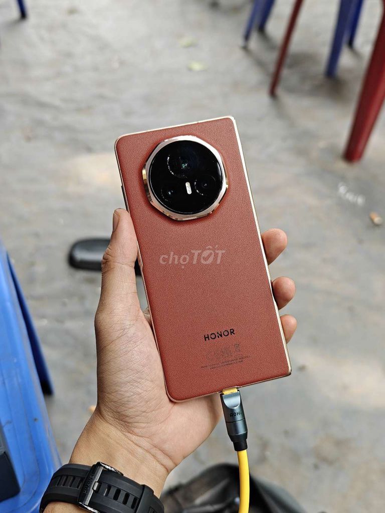 Honor Magic V3 Quốc Tế Đỏ. Mua bán Điện thoại tại Quận Ba Đình Hà Nội được đăng bởi Nguyễn Thanh Sơn hình 1